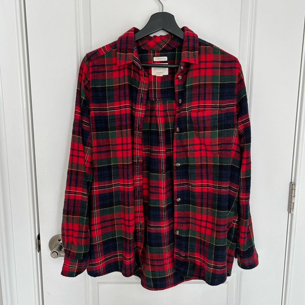 American Eagle Outfitters Plaid Flannel Shirt